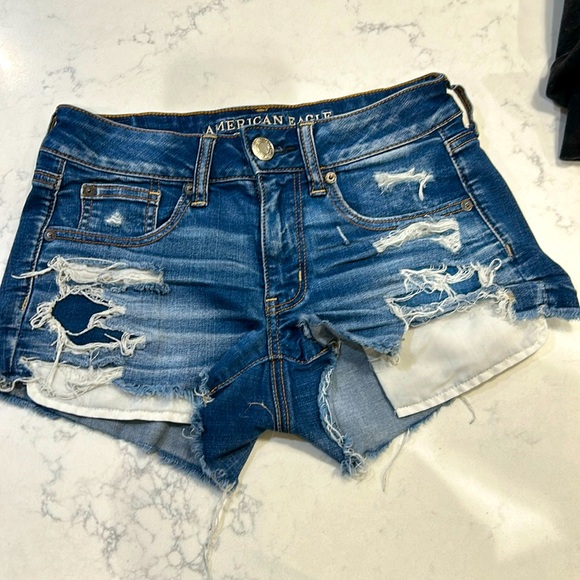 American Eagle Shortie Size 2 Denim Distressed Jean Shorts - Picture 1 of 10